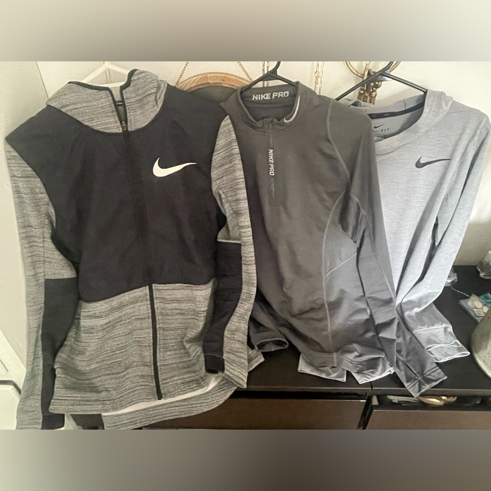 Lot of 3 Nike sweaters